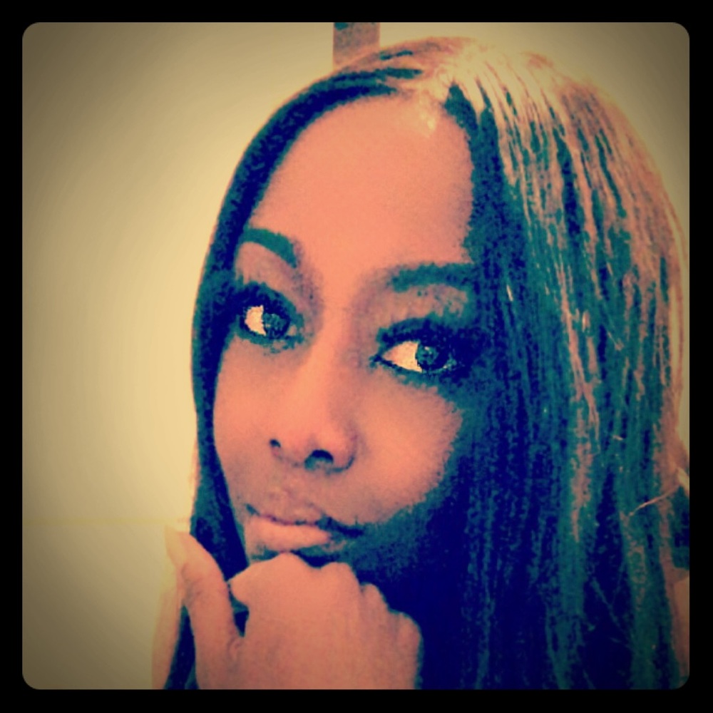 Meet your Posher, Elodie